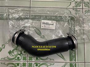 ỐNG DẪN GIÓ TỪ KÉT LÀM MÁT KHÔNG KHÍ VÀO TURBO (D) 282622F670